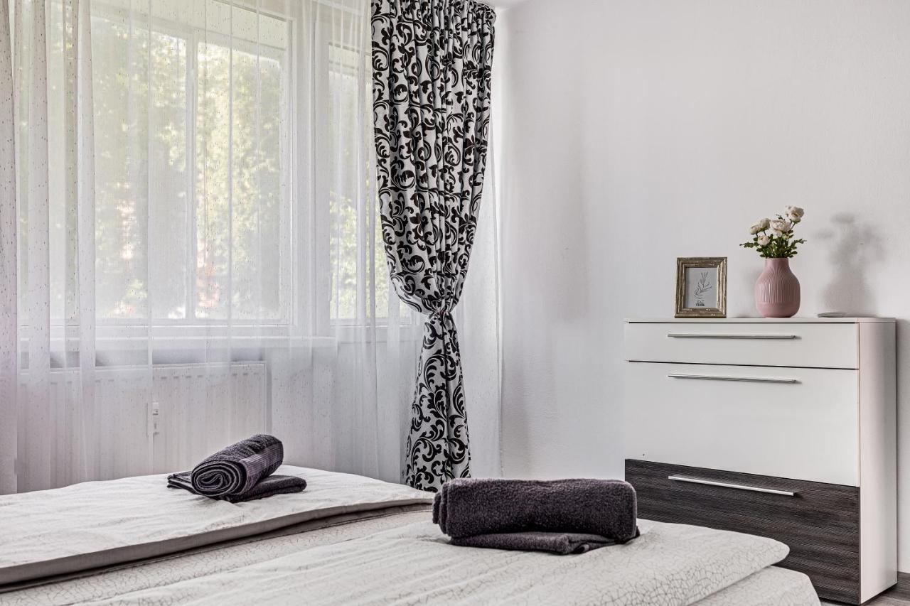 Gabriel Apartment Arad Eksteriør billede